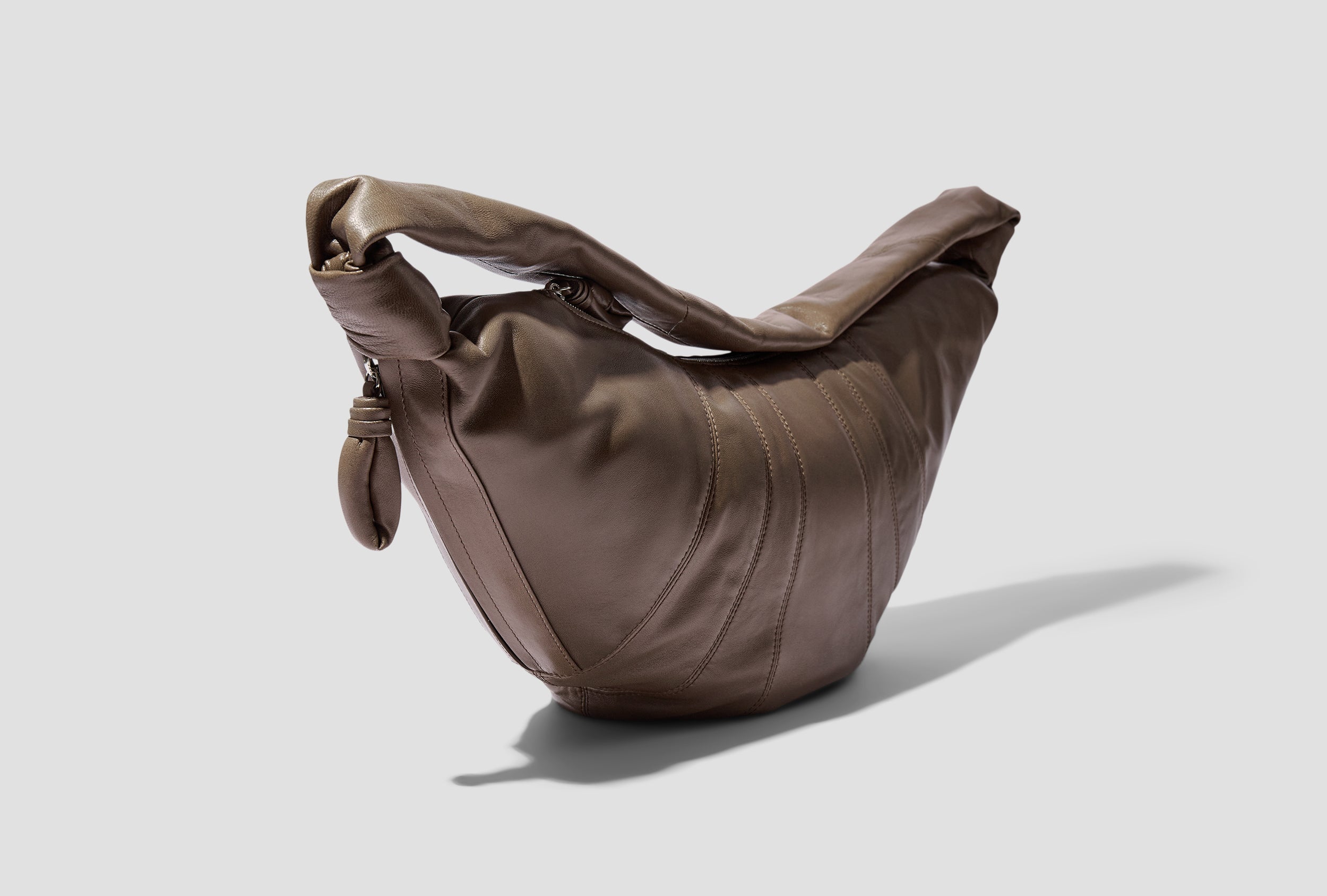 LEMAIRE LARGE CROISSANT BAG X 221 BG252 LL095 Khaki – HARRESØ