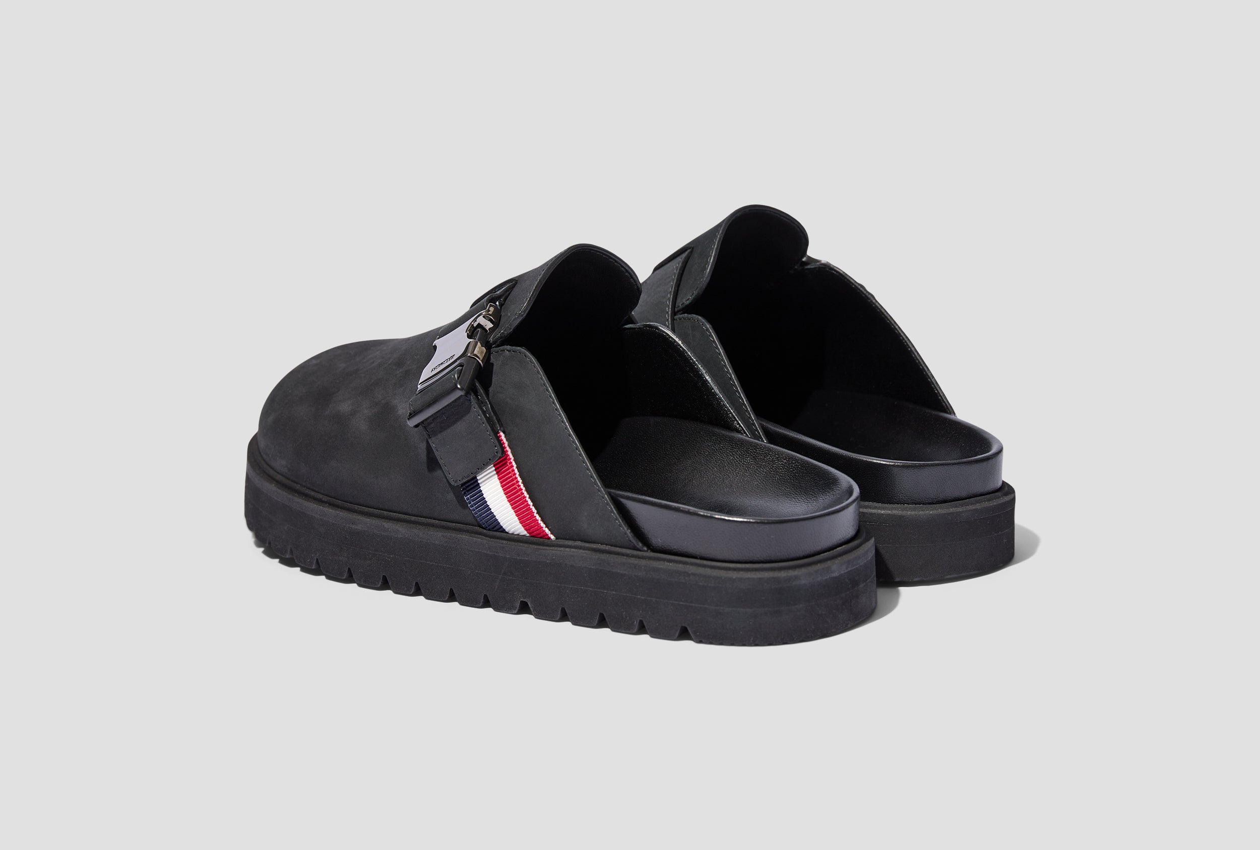 22540円 ブラックMONCLER MON MULE SLIDES SHOES H1 09A 4C000 40 M1549 Black – HARRESØ