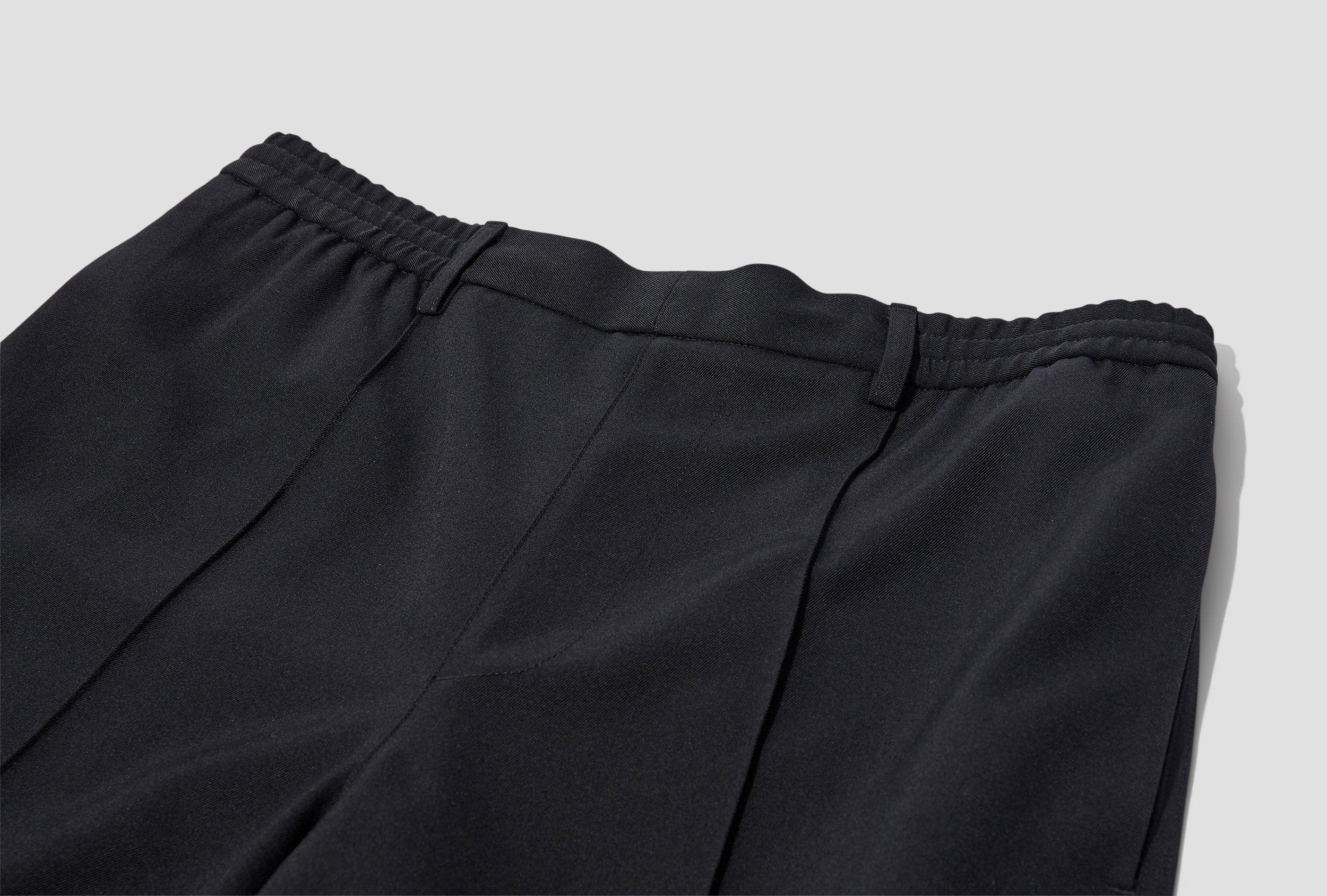 ELASTICATED BERMUDA HSO300.219 Black