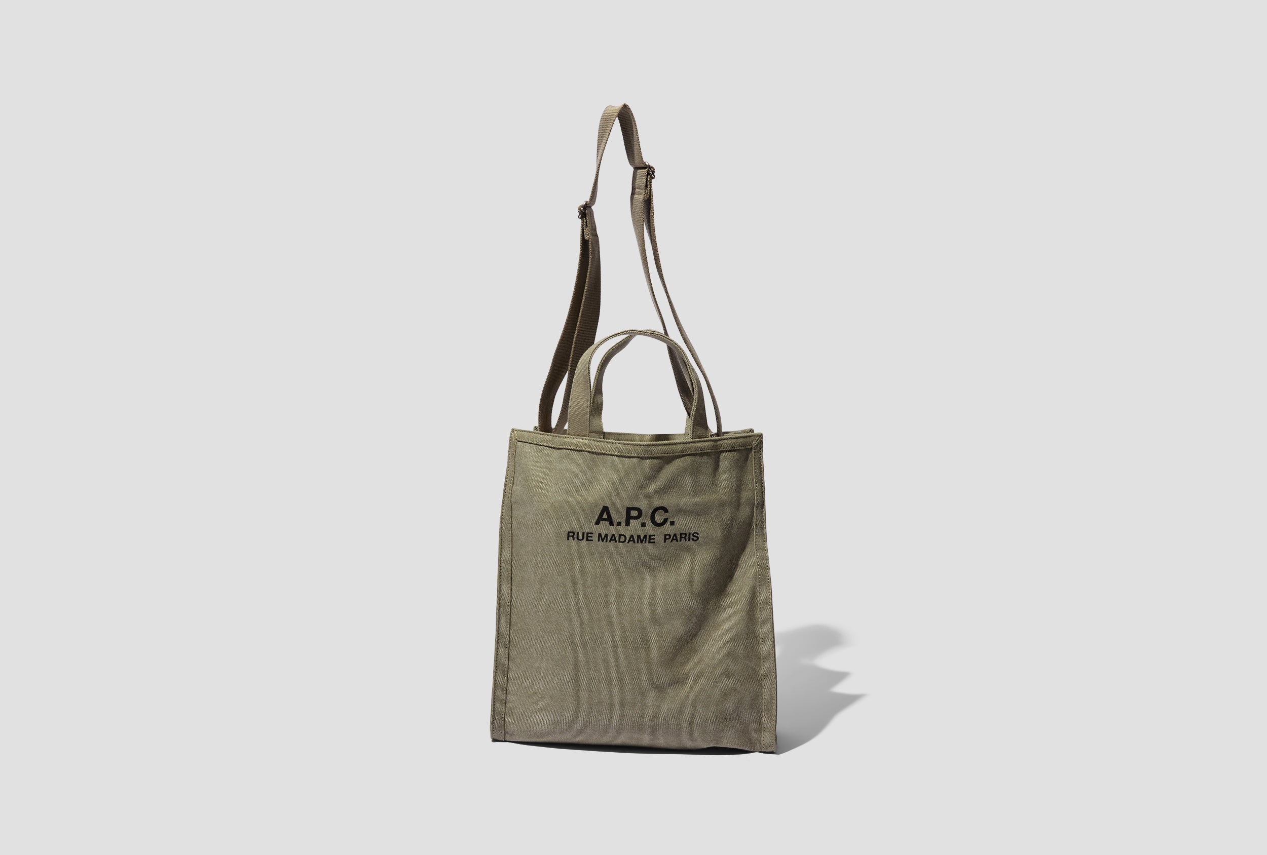 A.P.C. RECUPERATION SHOPPING BAG CODBM-H61318 Khaki – HARRESØ