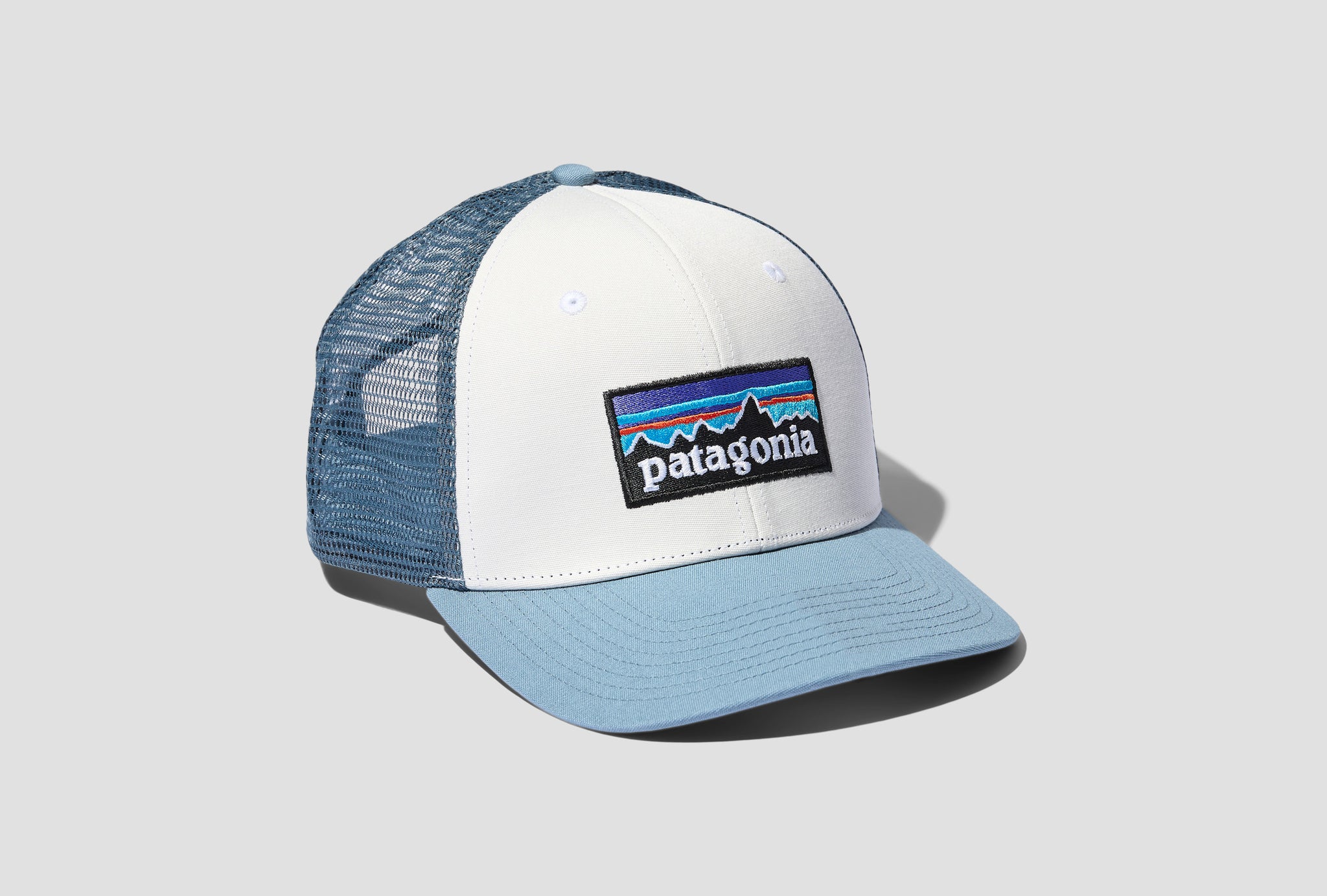P-6 LOGO TRUCKER HAT 38289 White