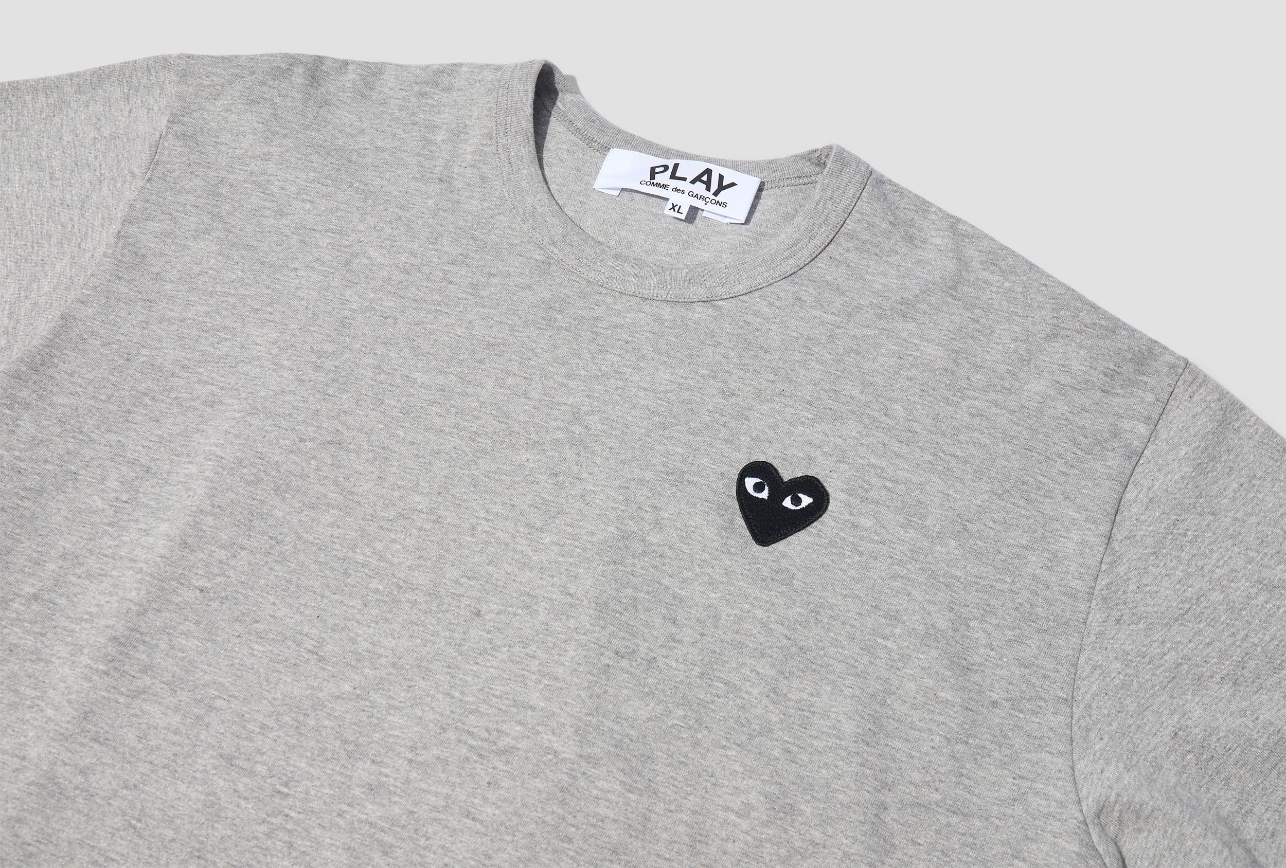 Cdg grey shirt outlet black heart