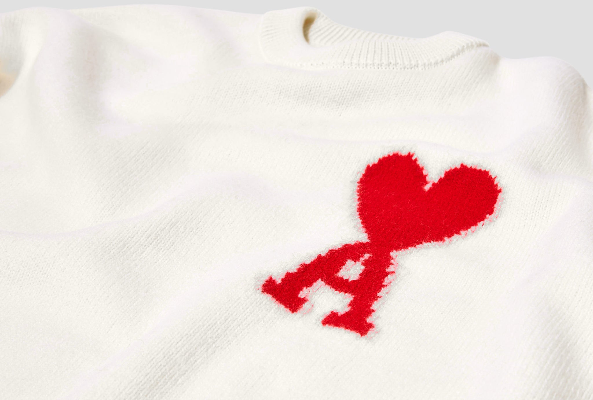 AMI ALEXANDRE MATTIUSSI DE COEUR CREW SWEATER BFUKS002.018 Off white –  HARRESØ