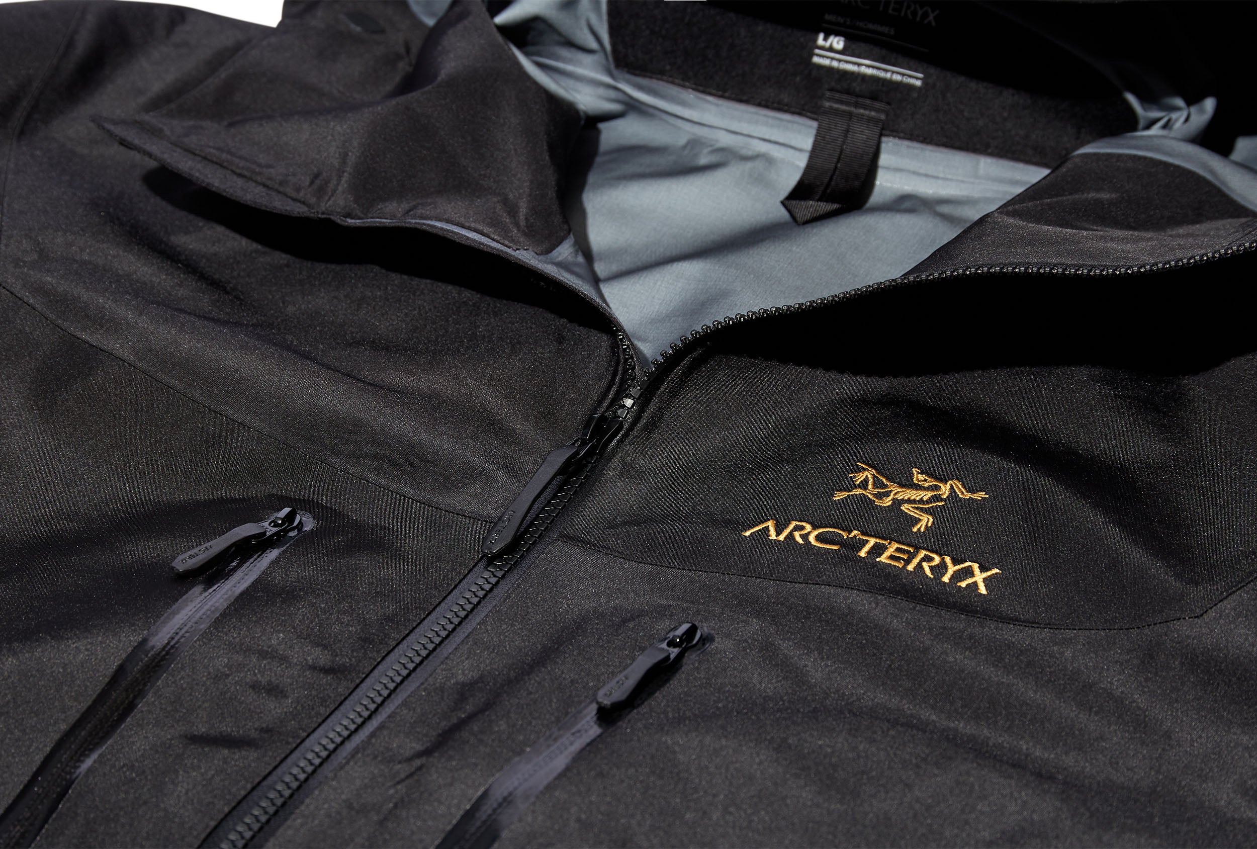 ARC'TERYX ALPHA SV JACKET 24K Black-