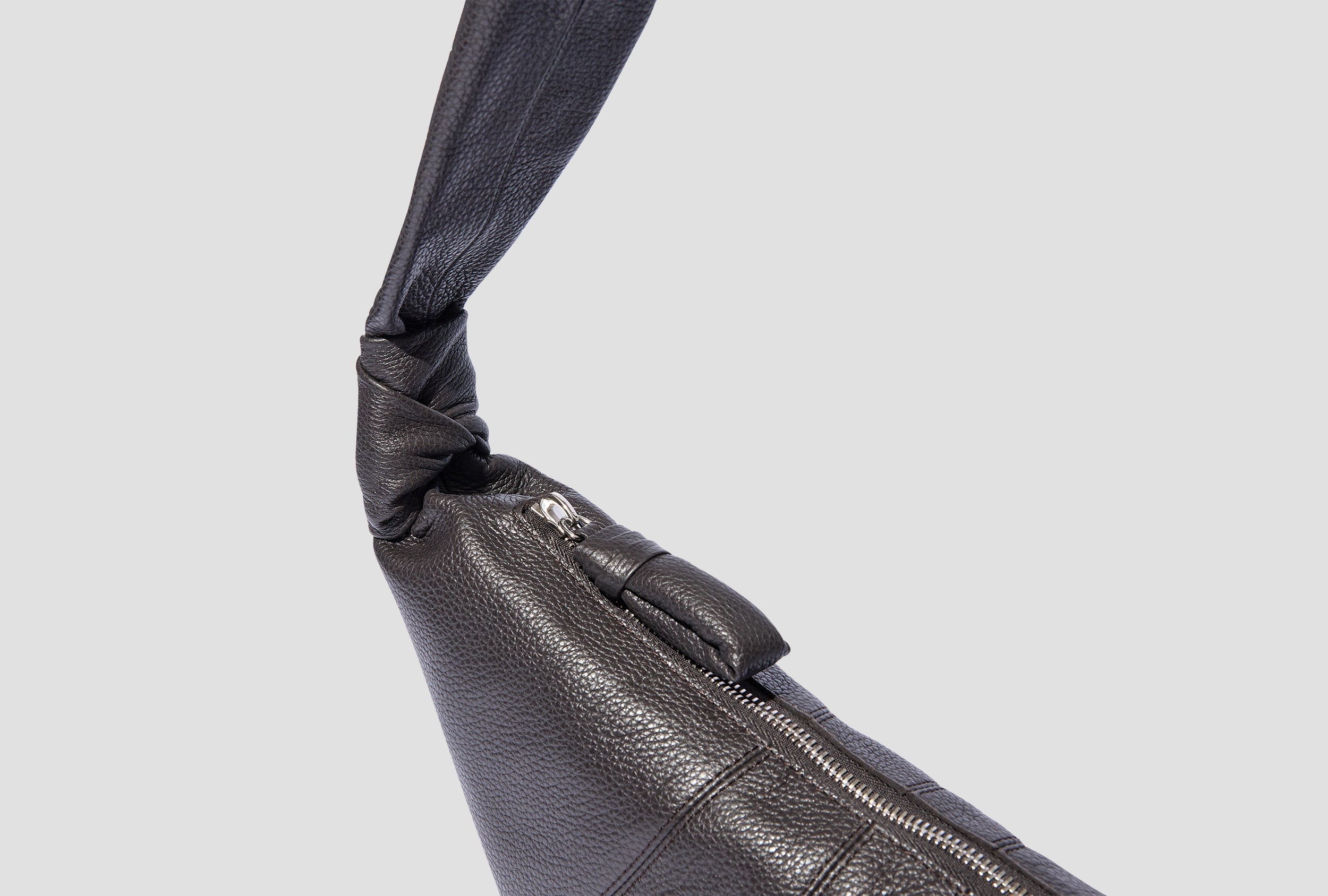 MEDIUM CROISSANT BAG - SOFT GRAINED LEATHER BG0001 LL0018 Dark brown