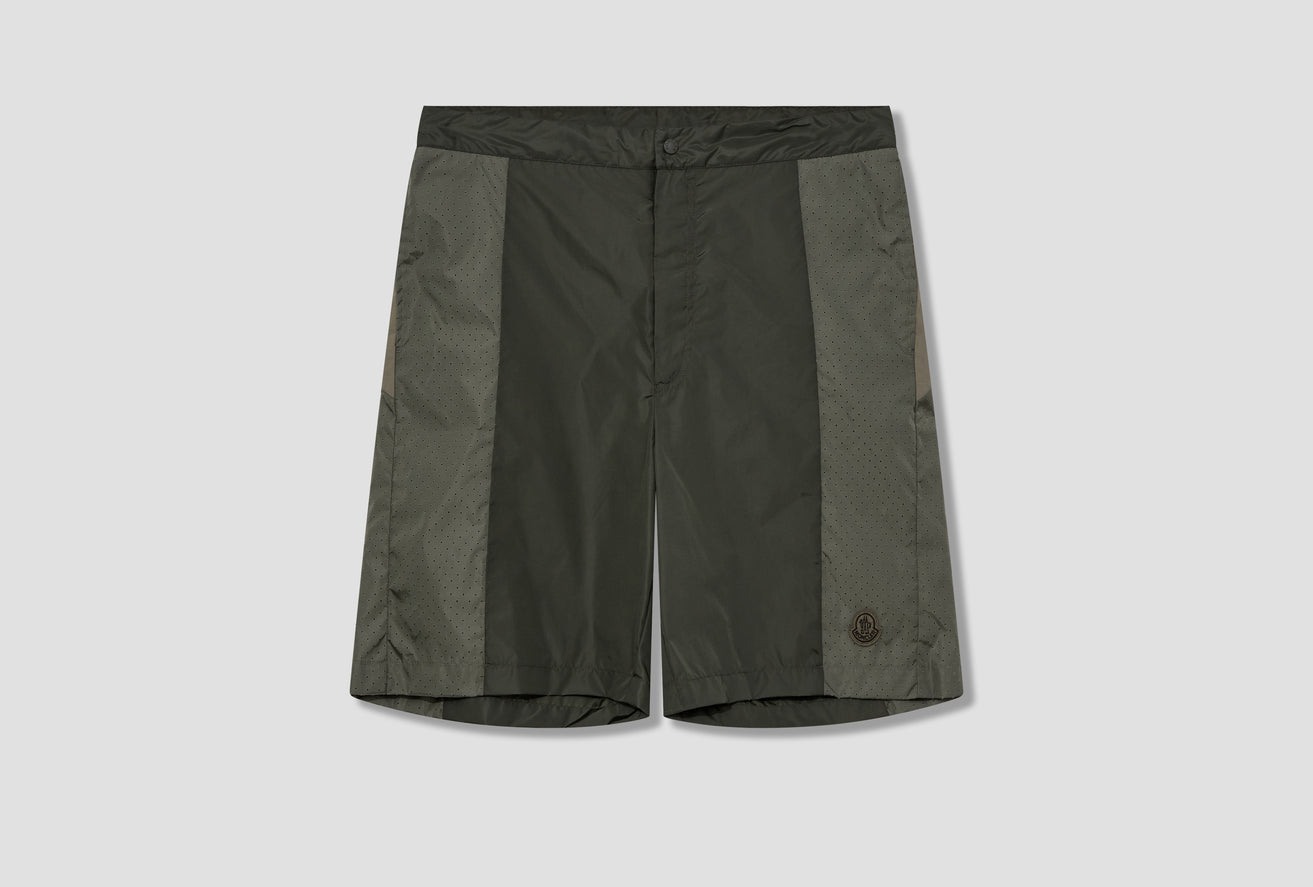 MONCLER BORN TO PROTECT / DEDICATED PROJECT - SHORTS I1 091 2B000 15 539ZD Green